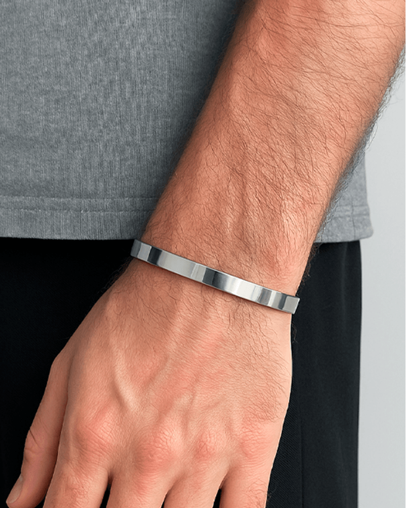 site-bracelete-modelo.png